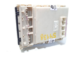 Pojistková skříňka Řídící jednotka BSM 8273047190 Toyota Prius (XW20) 2005