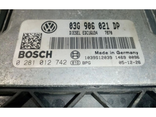 Řídící jednotka 03G906021DP, 0281012742 Volkswagen Passat Alltrack