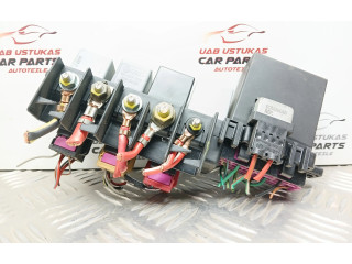 Блок предохранителей 8L0941822   Skoda Octavia Mk1 (1U)    