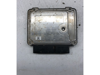 Блок управления двигателя 045906013Q, 045906013E Skoda Fabia Mk2 (5J)