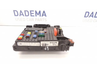 Блок предохранителей 8676391, D68 Volvo XC90