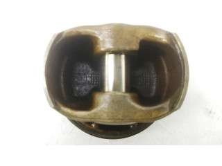 Píst 11257613626 BMW X6 E71 pro benzínový motor 4.4