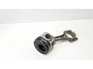 Píst 038G Audi A3 S3 A3 Sportback 8P pro naftový motor 1.9