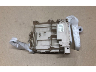 Блок предохранителей Peugeot 108