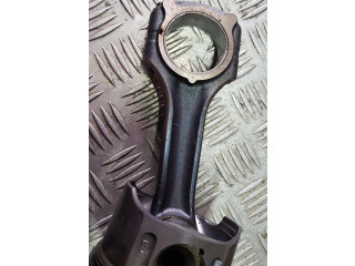 Píst Mercedes-Benz C W203