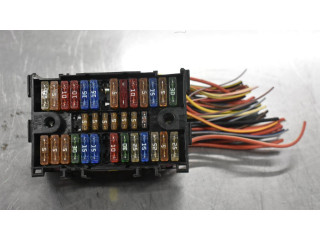 Блок предохранителей    Volkswagen Transporter - Caravelle T5    