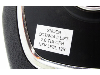 Подушка безопасности водителя 1Z0880201AQ Skoda Octavia Mk2 (1Z)