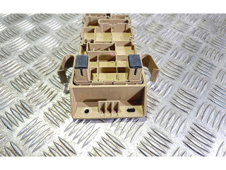 Pojistková skříňka 82201AJ000 Subaru Outback 2012