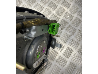 Подушка безопасности водителя 243022610006, 8684196   Volvo V70