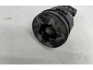  Поршень с шатуном  K9KT766  Dacia Sandero  