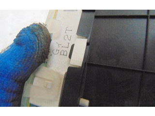 Přístrojová deska Mazda 323 F 2002