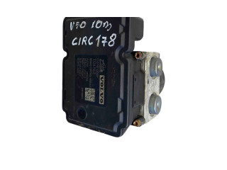 Панель приборов 32356877, P32356877   Volvo XC40       