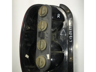 Задний фонарь правый сзади 55157062 Jeep Liberty