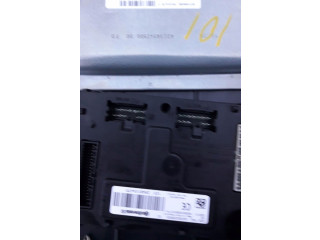 Блок управления 284B10447R Dacia Sandero