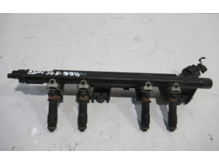 Топливная рампа 7700273702   Renault Clio II  