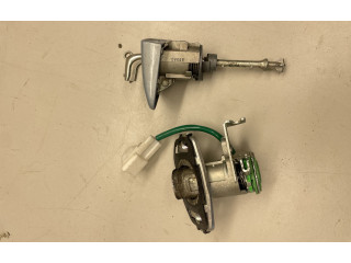 Zámek zadních dveří 6905533490 Lexus ES 300h 2014