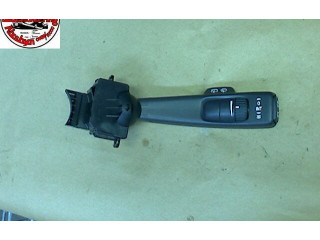 Ручка стеклоочистителей 8682869   Volvo V50