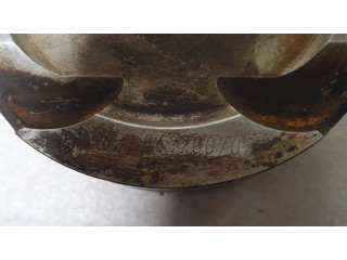 Píst 8637807 BMW 5 G30 G31 pro benzínový motor 3.0