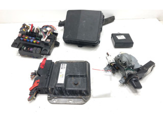 Блок управления двигателем Блок управления 1860B810   Mitsubishi Outlander