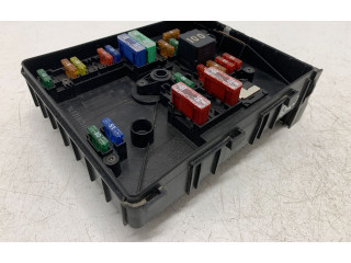 Блок предохранителей 1K0937125D, 1K0937629C   Volkswagen Caddy    