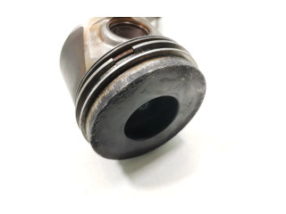  Поршень с шатуном    Volkswagen Passat Alltrack  