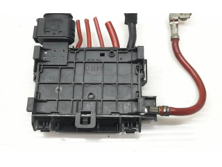 Блок предохранителей 1J0937550AB   Audi A3 S3 8L    