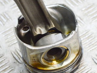 Píst 8508023, 8598757 BMW 5 G30 G31 pro naftový motor 3.0 B57 D30 A