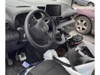 Jednotka ABS SU001B3993 Toyota ProAce City 2021