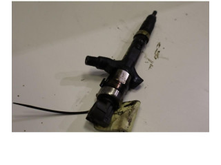 Vstřikovač 2367029035 Toyota RAV 4 (XA20) 1CD FTV