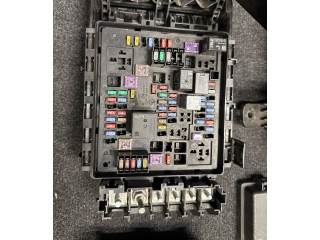 Pojistková skříňka 84044723, 7154093730 Chevrolet Camaro 2017