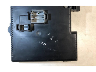 Блок предохранителей 30728512   Volvo XC90    