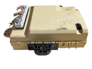 Блок предохранителей 954002P960, XM960B5V0031 KIA Sorento