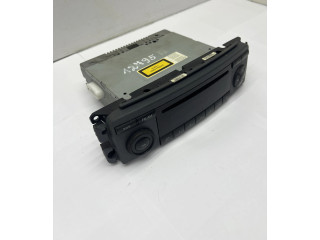 Радио/ проигрыватель CD/DVD / навигация