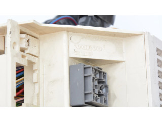 Блок предохранителей 6849815, 3515171 Volvo C70