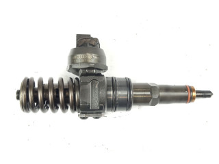 Форсунка 038130073AQ    Volkswagen Golf SportWagen  AXR 