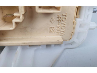 Блок предохранителей 892210F010 Toyota Corolla Verso AR10