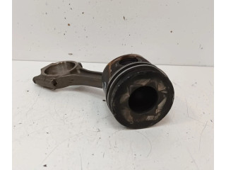  Поршень с шатуном    Volkswagen PASSAT  