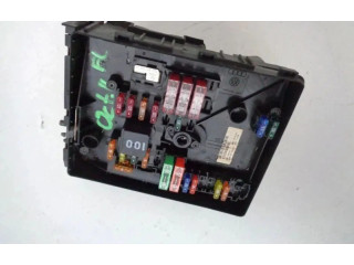 Блок предохранителей     Skoda Octavia Mk2 (1Z)    