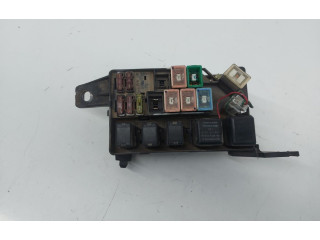 Блок предохранителей MR309656 Mitsubishi L200