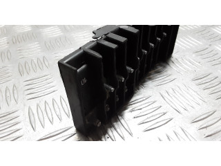 Pojistková skříňka 7E6970187AQ Volkswagen Transporter - Caravelle T5 2013