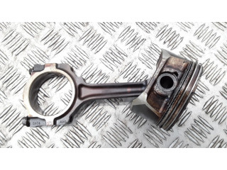 Píst Saab 9-7X pro benzínový motor 4.2