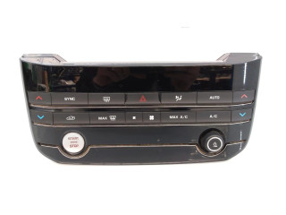 Блок управления климат-контролем 18C858, E3-B3-55-2 Jaguar XE