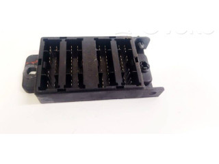 Блок предохранителей  913103E810, 91310-3E810   KIA Sorento    