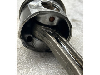 Поршень Volvo XC60