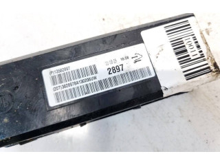   Pojistková skříňka 13582897, 13582897   Chevrolet Orlando 2011