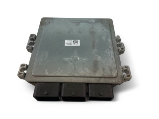 Блок управления двигателем Блок управления 31372489   Volvo V70