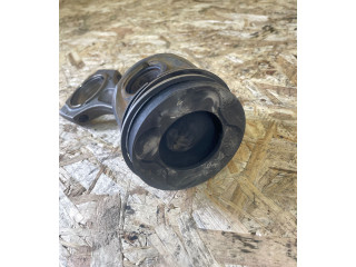 Píst M57TUE2 BMW 5 E60 E61 M57