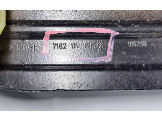 Pojistková skříňka Передний механический механизм для подъема окна    BMW 5 F10 F11 2012