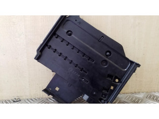 Блок предохранителей 1802319041   Ford Focus    