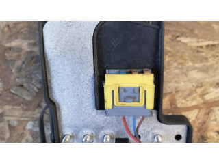 Другая деталь отсека двигателя